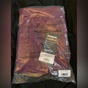 Large petite Grey’s Anatomy 7 pocket jogger in Wine NWT